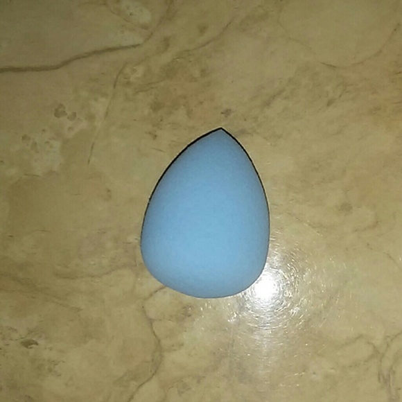 Set of 2 Makeup Blending Sponges - Picture 4 of 4